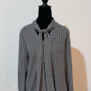 Banana Republic-Black and White Patterned Top Medium